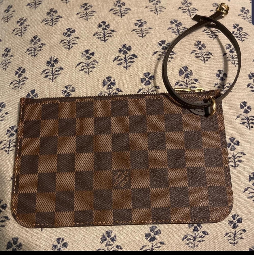 Louis Vuitton Damier Pouchette
